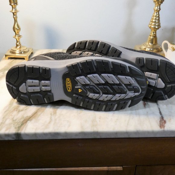 KEEN Utility Women's Sparta Low Height Alloy Toe ESD Work Shoes 9W - Picture 6 of 10